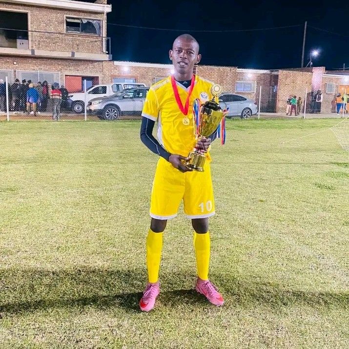 Thando Rato Mashumi_10 Nodada